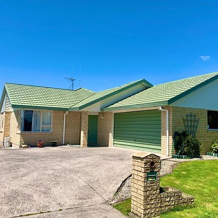 Radiata Homestay Hamilton Eksteriør billede